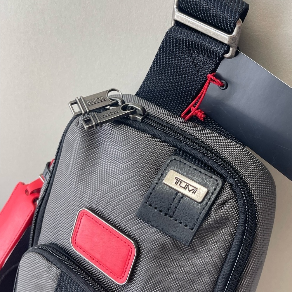 (new+tag) Tumi Fife men’s sling pack black - Picture 3 of 17